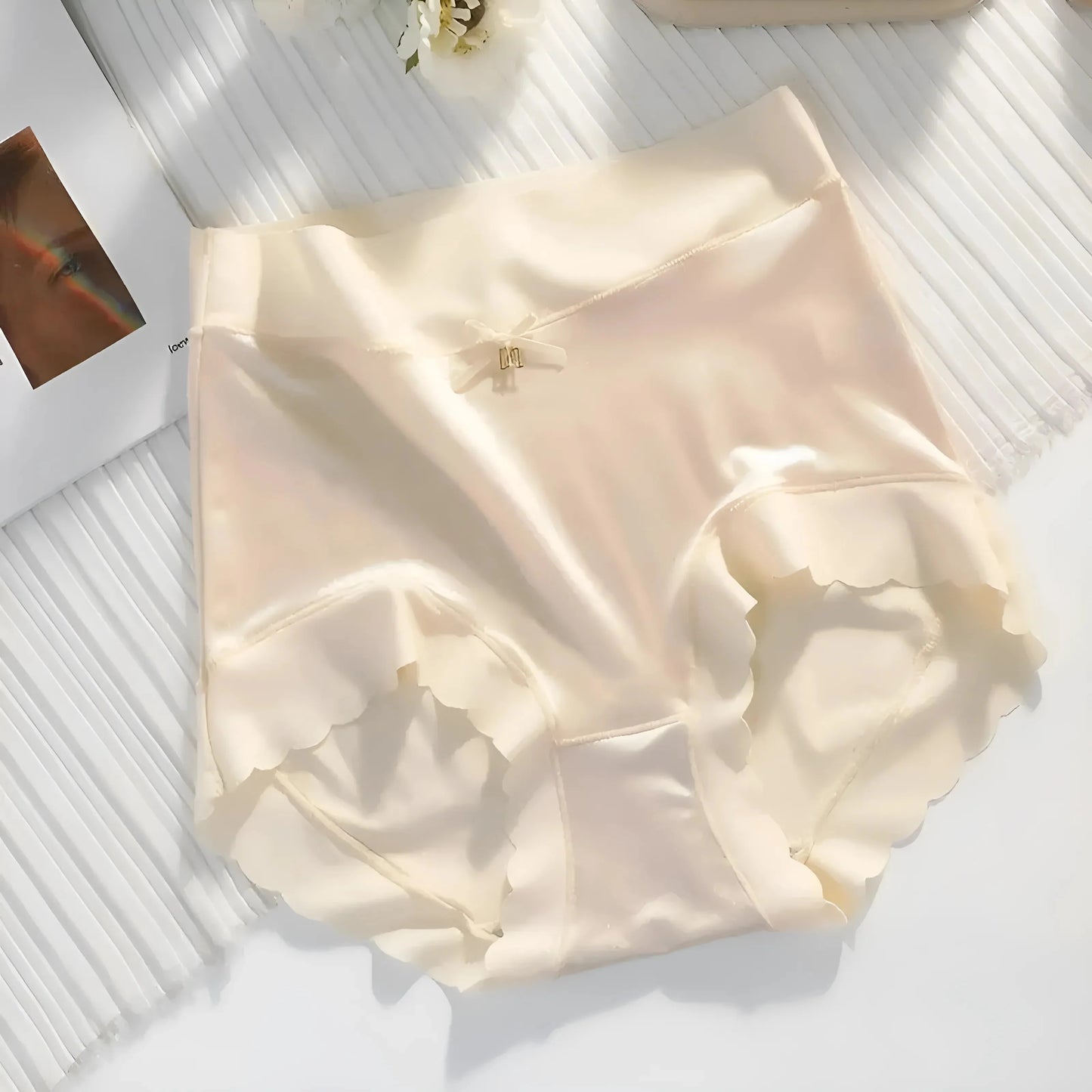 Beige Seamless High-Waisted Knickers with Bow Detail