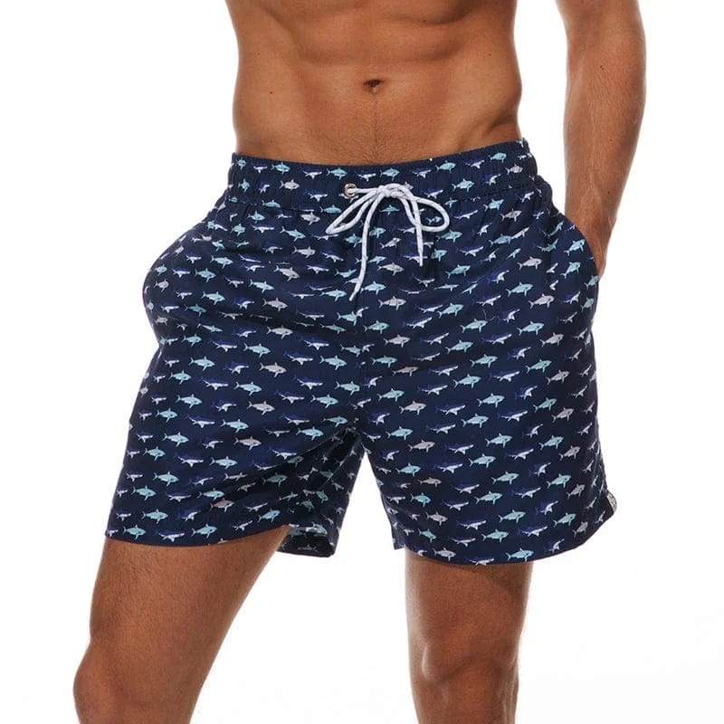  Herren-Badeshorts mit buntem Aufdruck