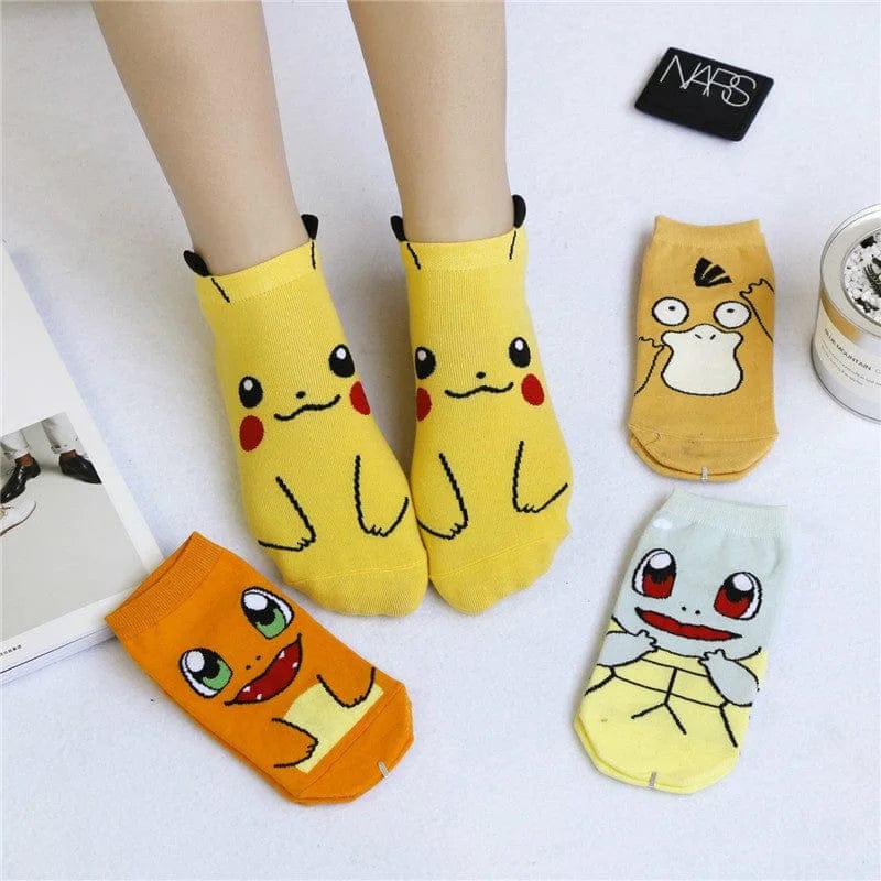  Kurze Socken mit Pokemon-Prints