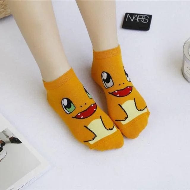  Kurze Socken mit Pokemon-Prints