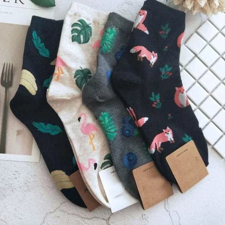  Lange Socken mit bunten Drucken