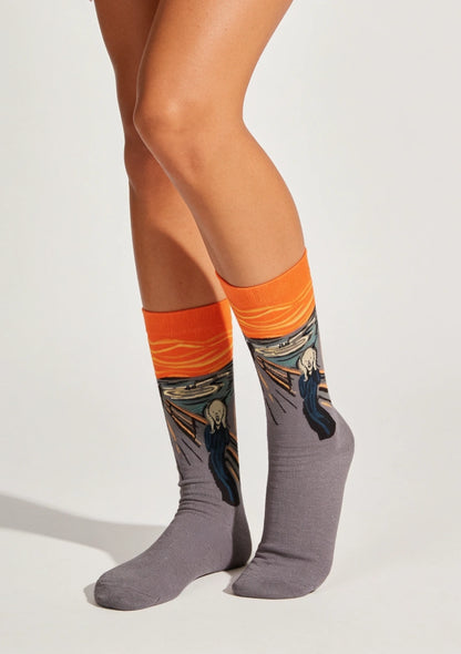 Lange Socken mit künstlerischen Designs