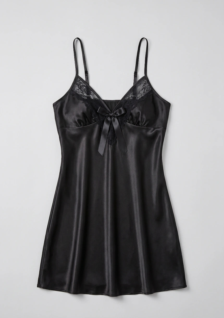 Seiden-Nachtkleid mit Spitzen-Ausschnitt