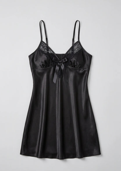 Seiden-Nachtkleid mit Spitzen-Ausschnitt