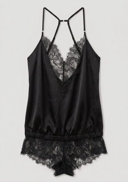 Spitzenbesetztes Pyjama-Set