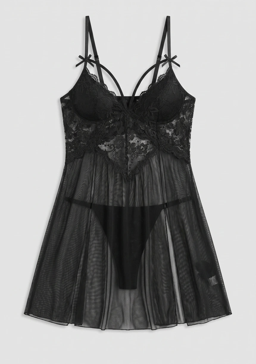 Spitzen-Nachtkleid mit Schlitzen