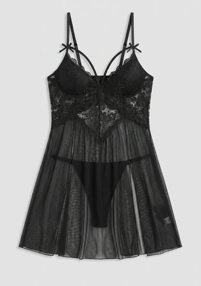 Spitzen-Nachtkleid mit Schlitzen