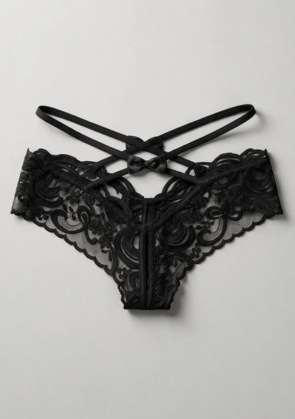 Spitzenunterhosen mit dekorativen Trägern