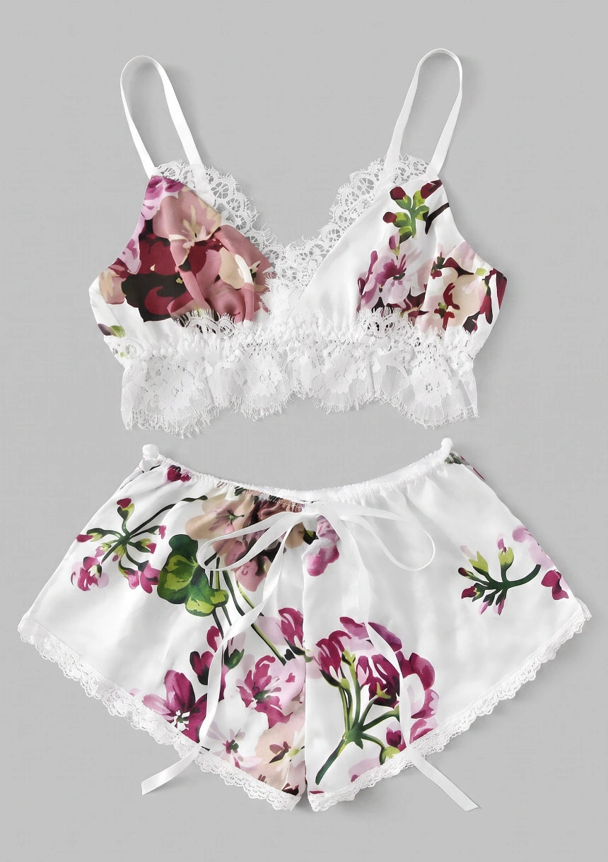Blumige Damenpyjamas