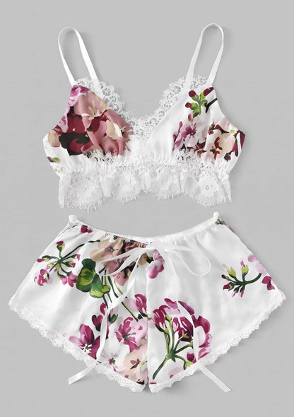 Blumige Damenpyjamas