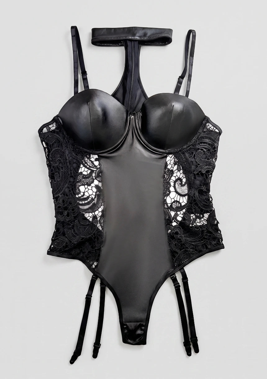 Leder-Bodysuit mit Spitze und Strumpfhaltern