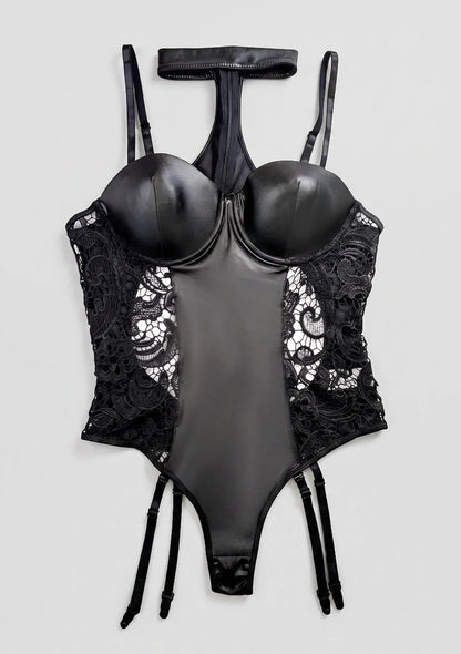 Leder-Bodysuit mit Spitze und Strumpfhaltern