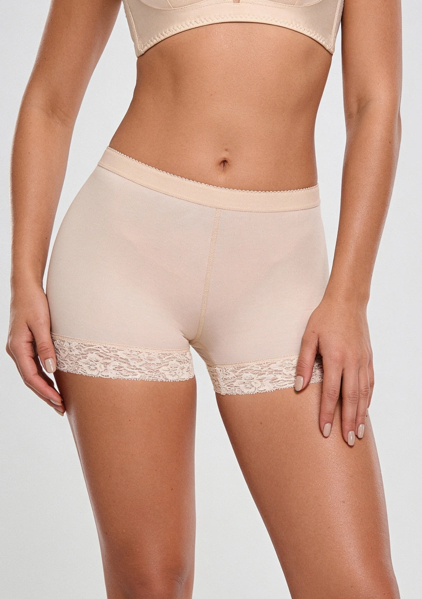 Push-Up Formende Shorts mit Spitzenbesatz
