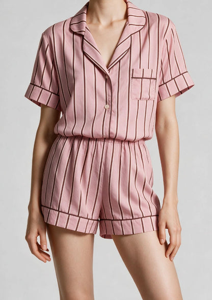 Schlafanzug-Set mit Shirt und Shorts