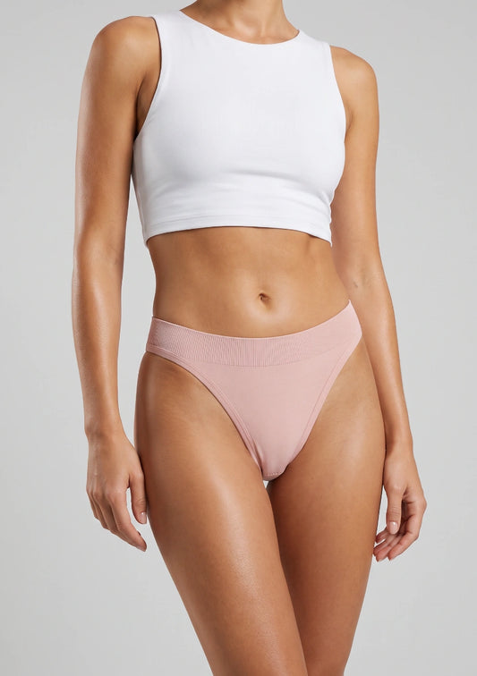 Hochgeschnittene Cut-Out Damenunterhosen