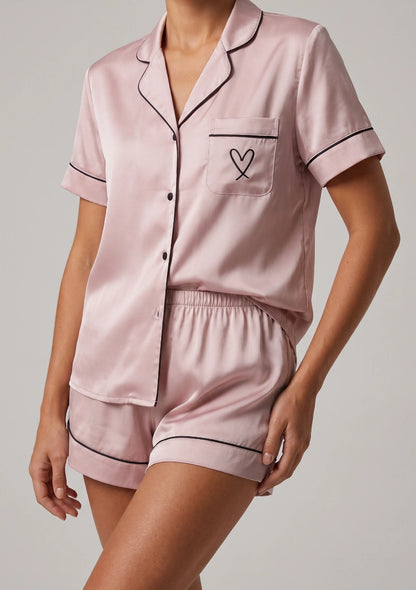Damen Satin-Pyjama mit Shirt und kurzen Shorts