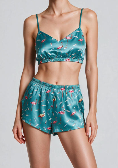 Kurzes Top und gemustertes Pyjama-Set