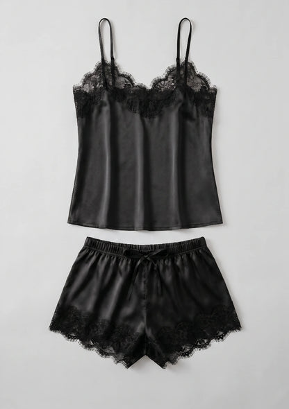 Kurzes Satin-Pyjama-Set für Frauen mit dekorativem Spitzenbesatz