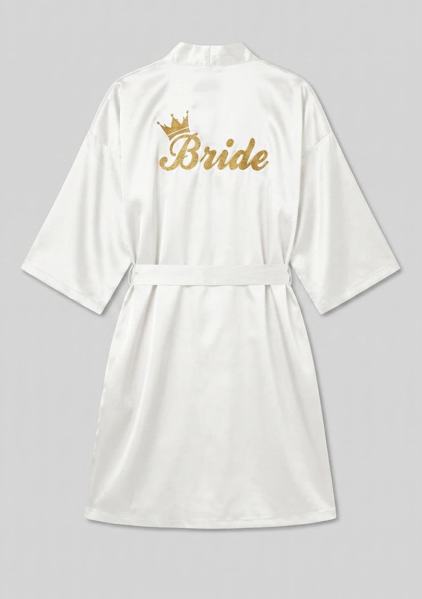 Satin Brautrobe mit "Braut" Stickerei