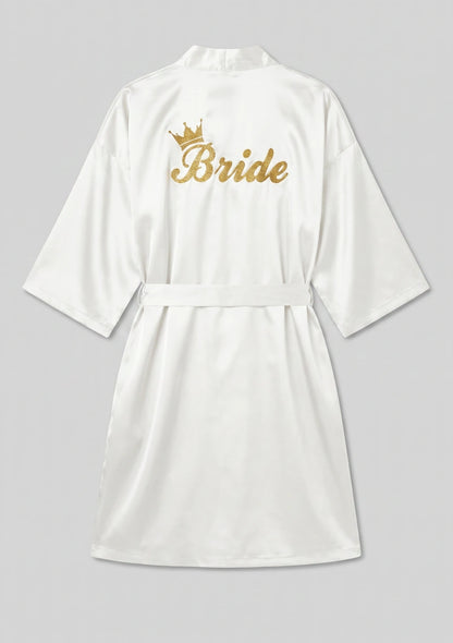 Satin Brautrobe mit "Braut" Stickerei