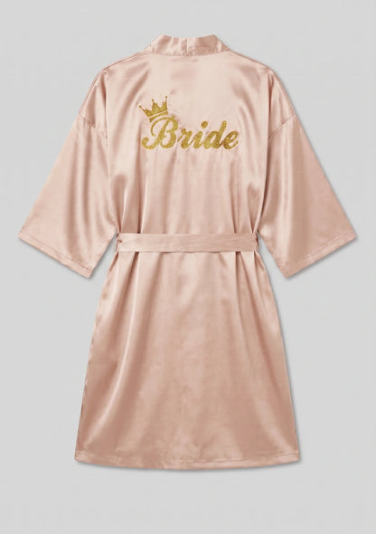 Satin Brautrobe mit "Braut" Stickerei