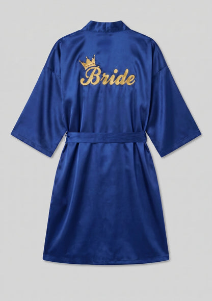 Satin Brautrobe mit "Braut" Stickerei