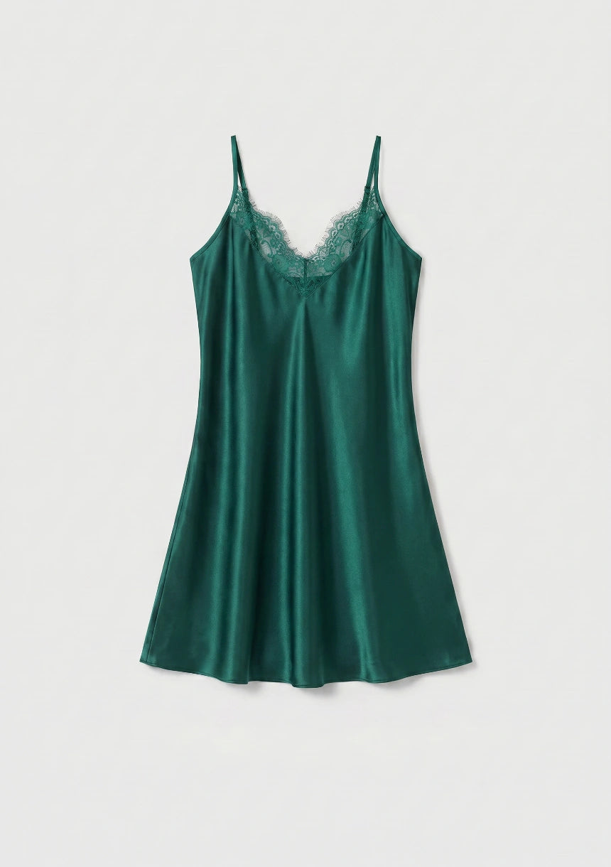 Seiden-Nachtkleid mit Spitzenbesatz