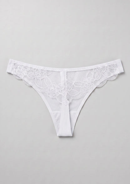 Nahtlose String-Tangas mit Spitzenrücken