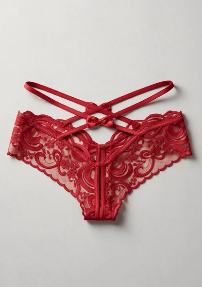 Spitzenunterhosen mit dekorativen Trägern