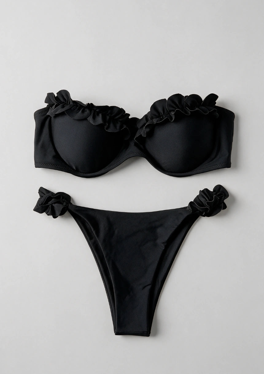 Zweiteiliger Bikini mit dekorativen Rüschen