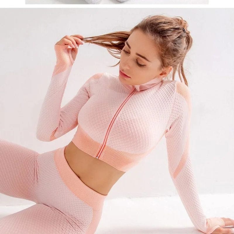 Rosa Ein dreiteiliges Sportset