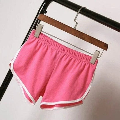 Rosa Sportshorts mit weißem Rand