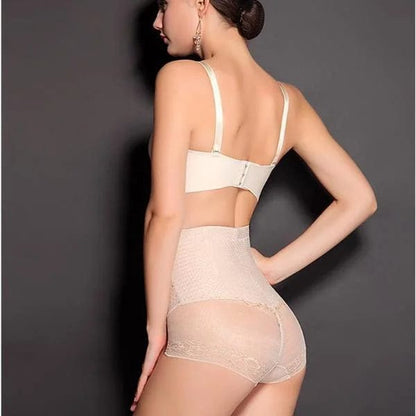  Schlankheits-Slip mit elegantem Mesh