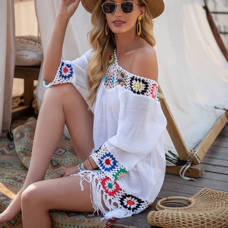 Strandkleid mit dekorativer Stickerei und Fransen