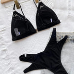 Zweiteiliger schwarzer Badeanzug mit Zierstreifen